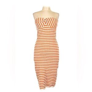 NWT Willow & Wind (creamsicle) orange and cream colored strapless dress.